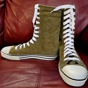 Vintage Army Green Corduroy X-high tops. SZ. 7.5